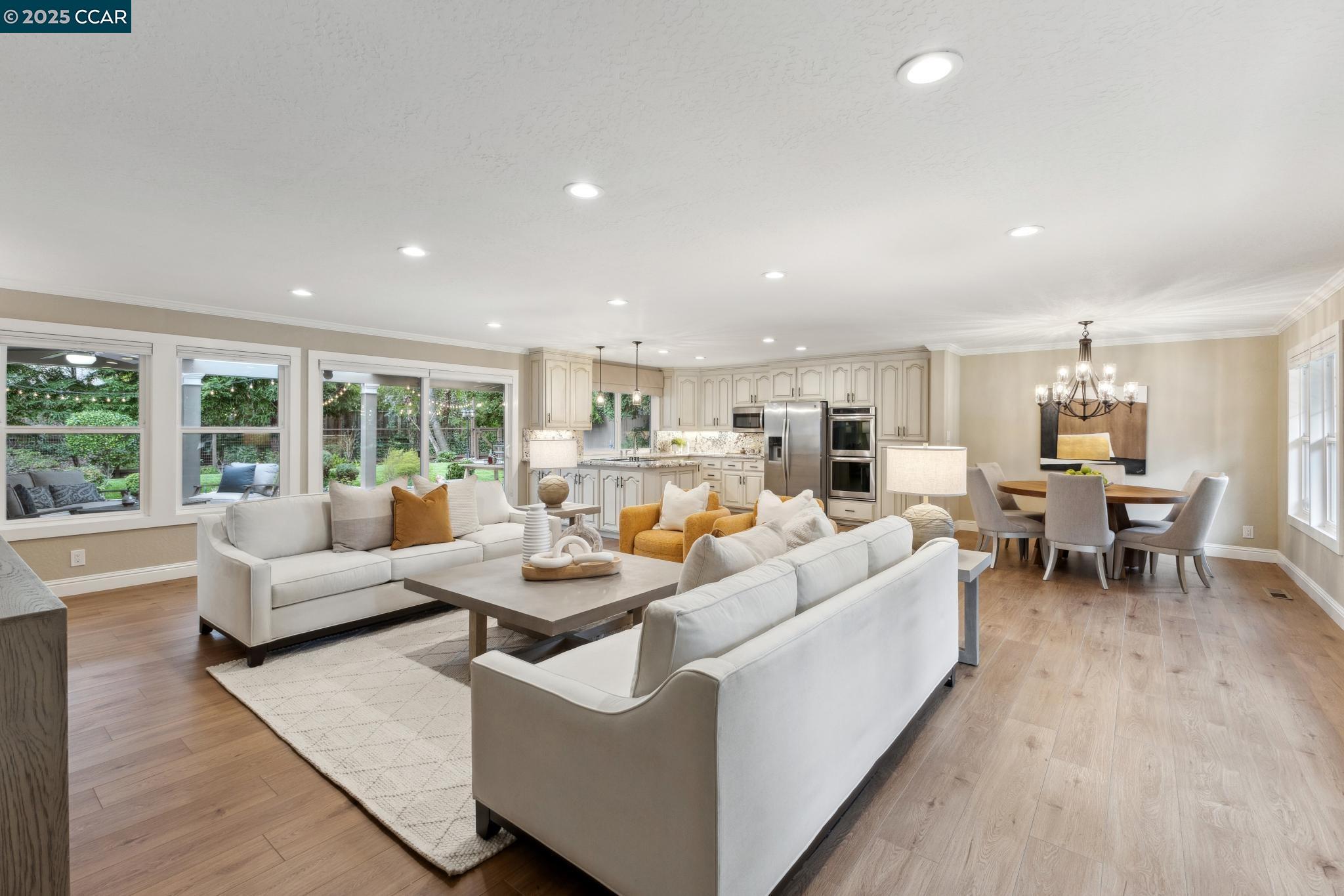 685 Las Barrancas Dr