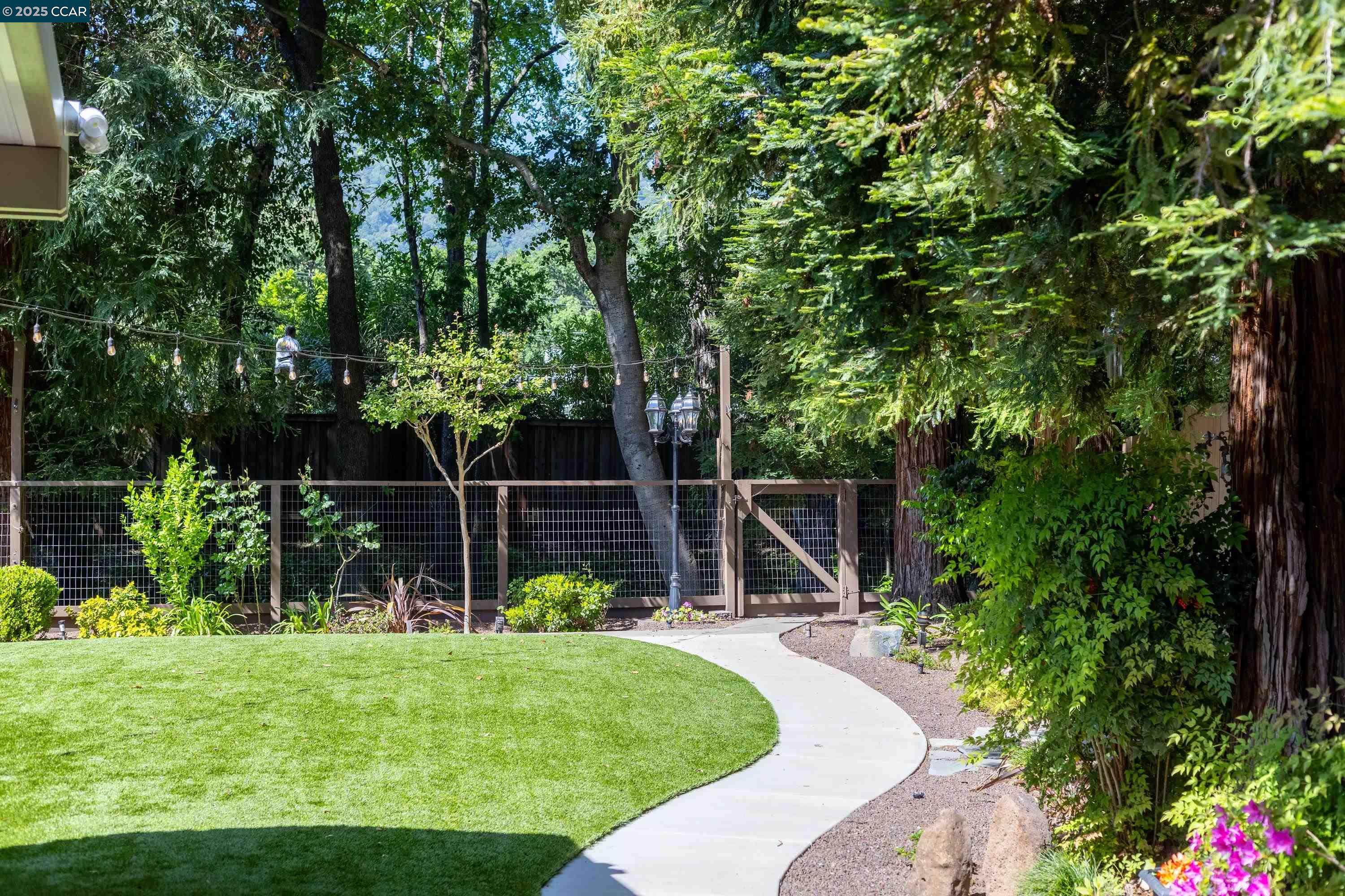 685 Las Barrancas Dr