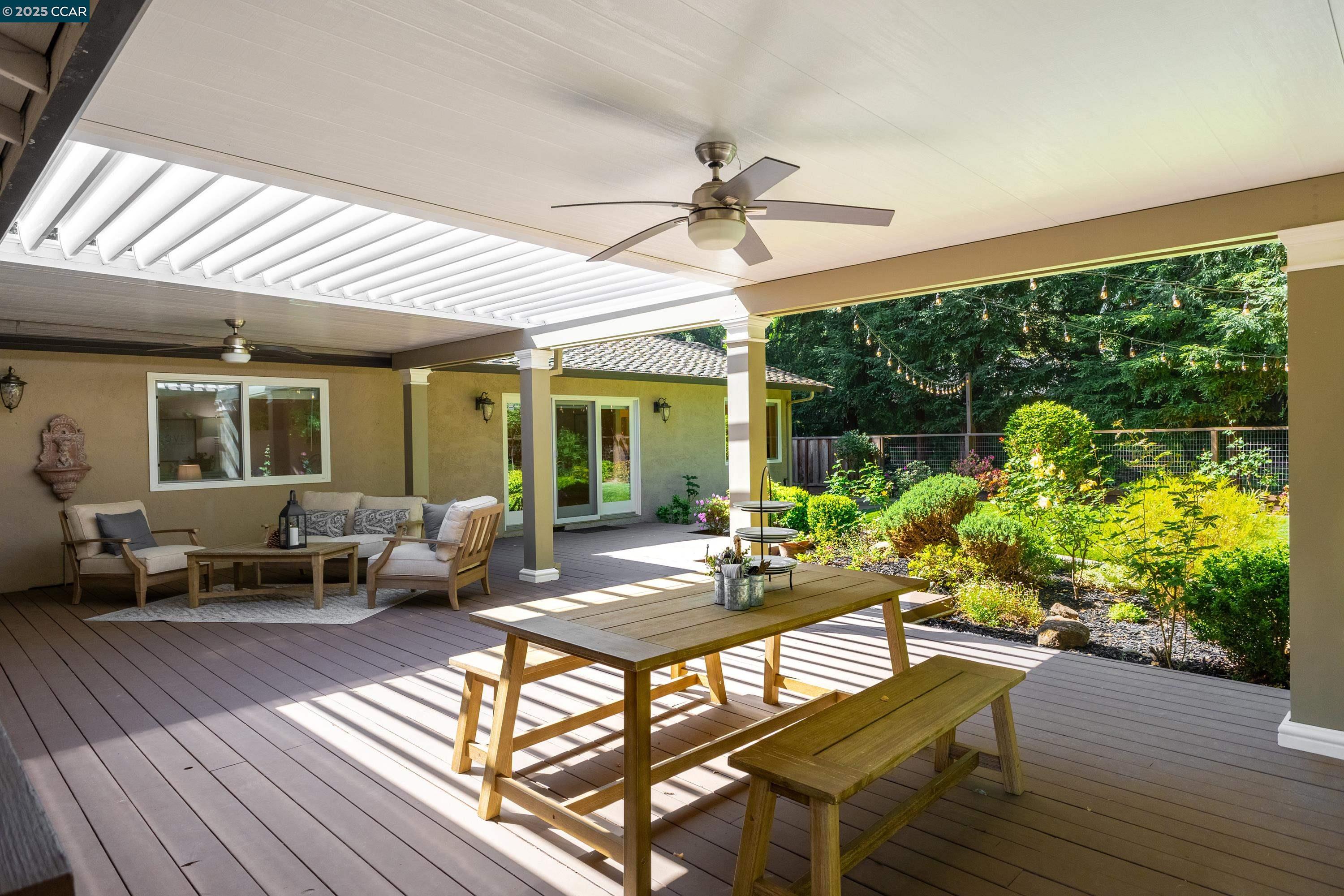 685 Las Barrancas Dr