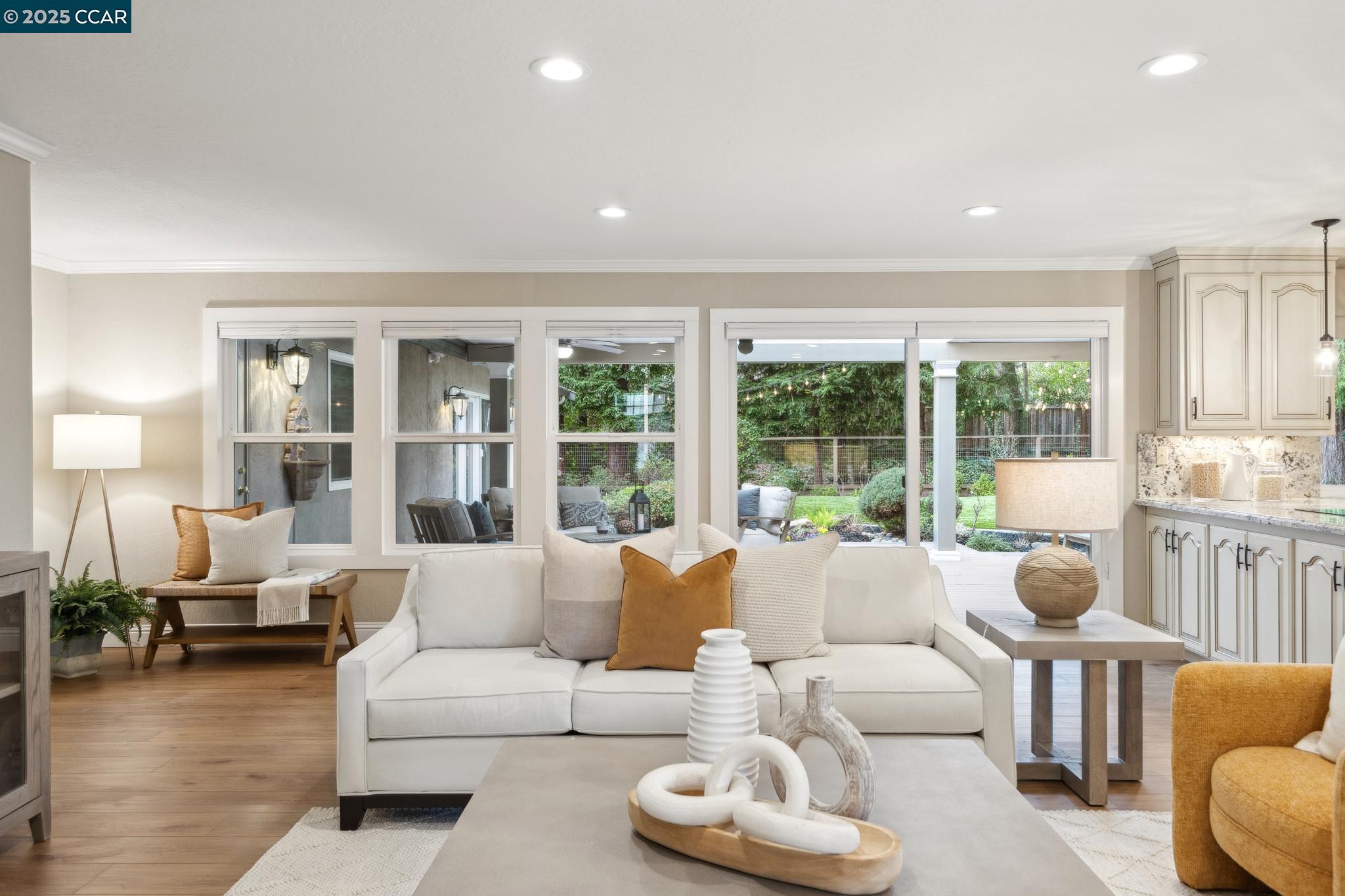 685 Las Barrancas Dr