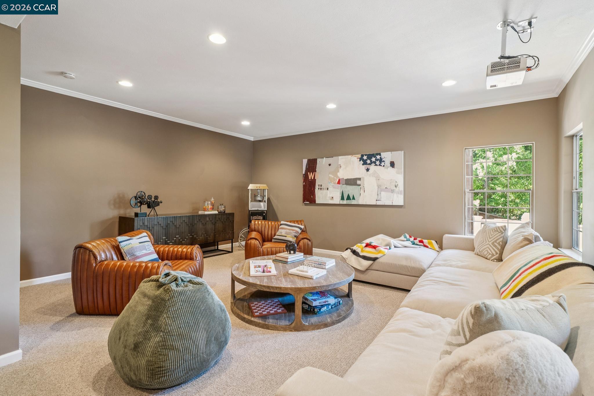 154 Crest Ave