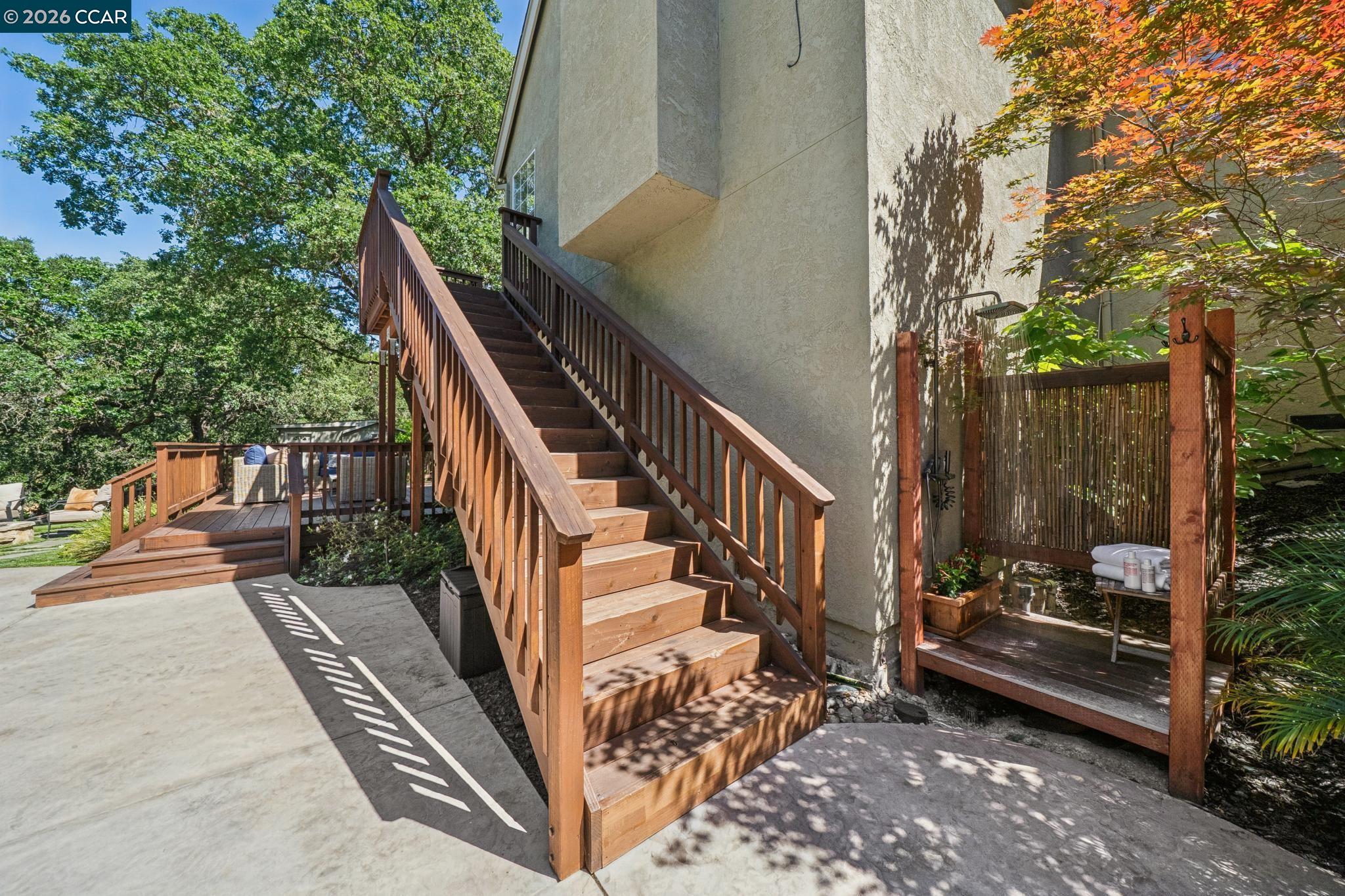 154 Crest Ave