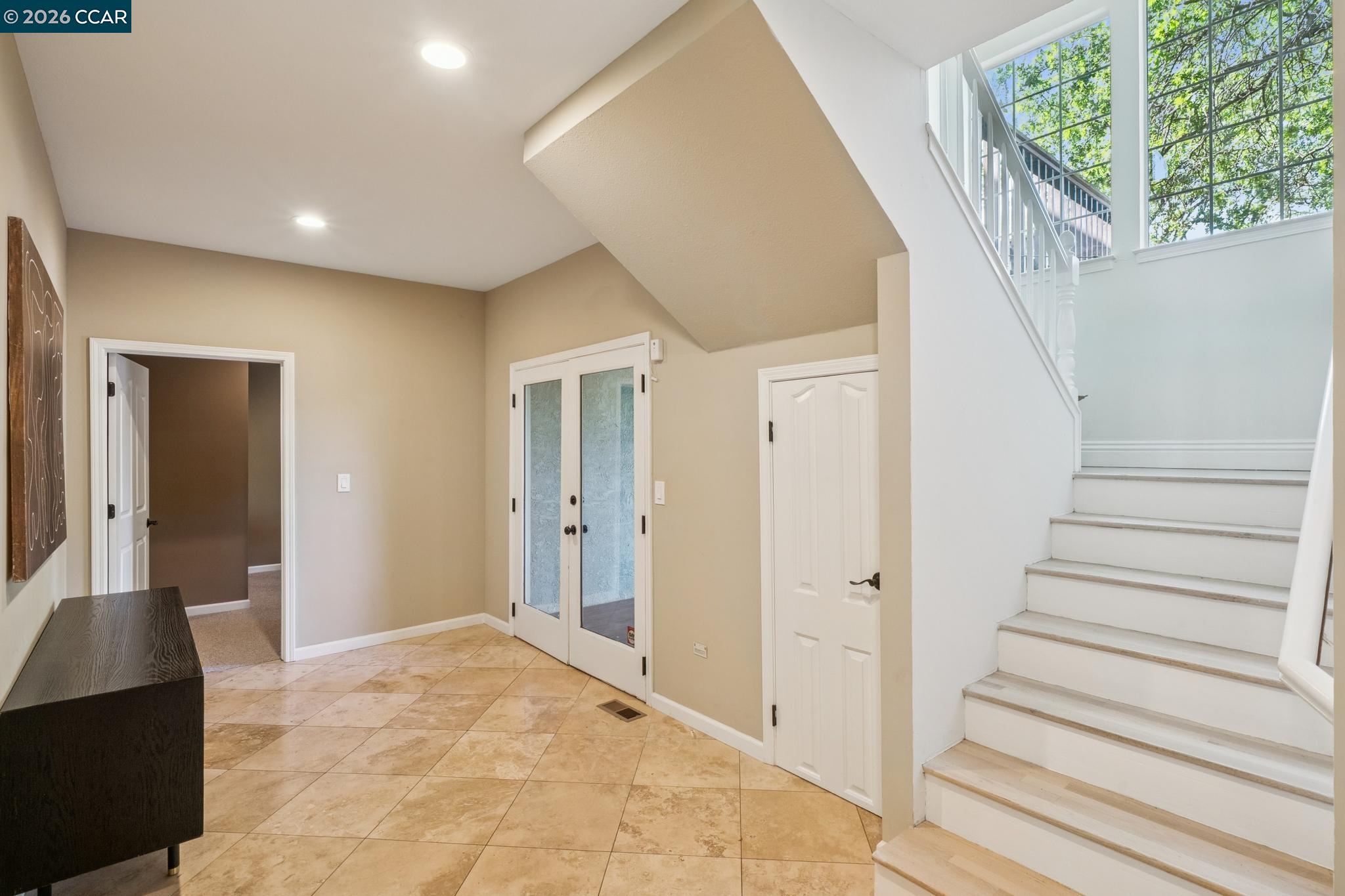 154 Crest Ave