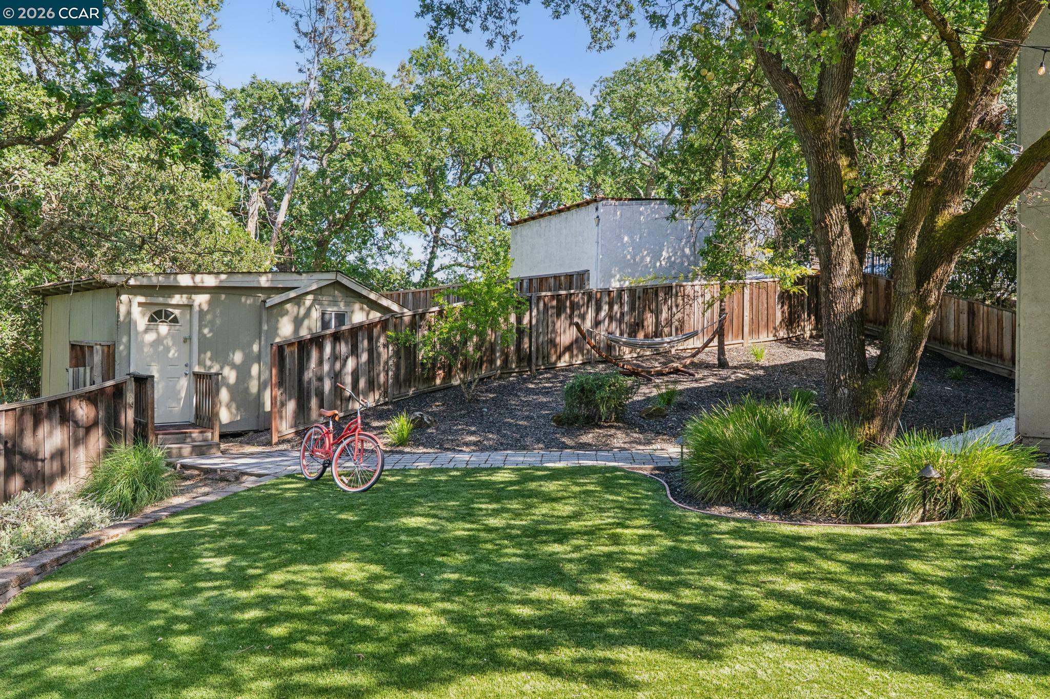 154 Crest Ave