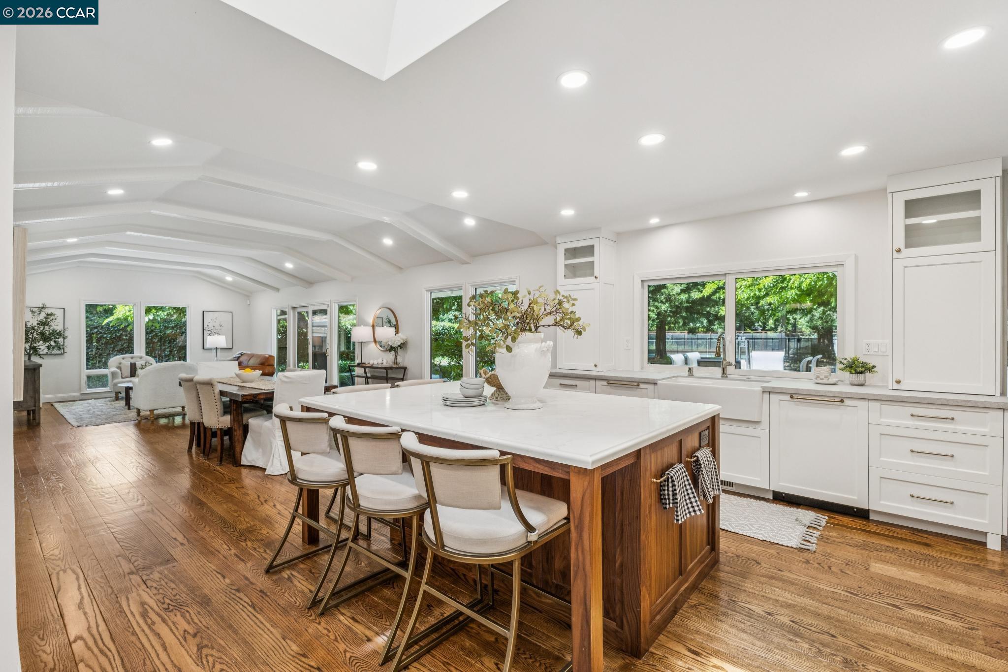 27 Shawn Ct