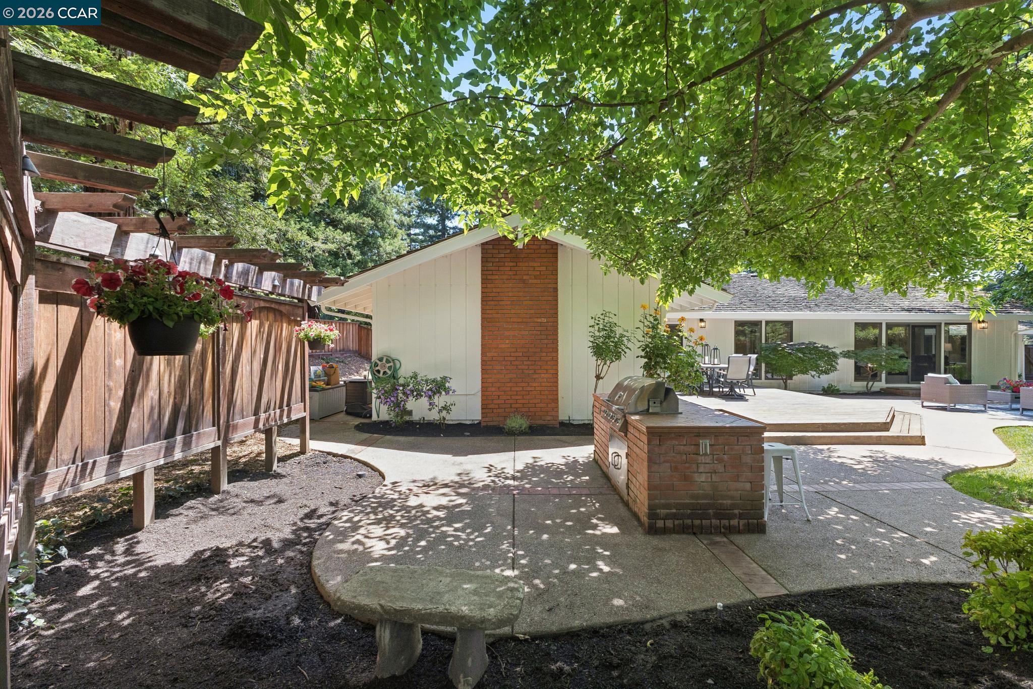 27 Shawn Ct