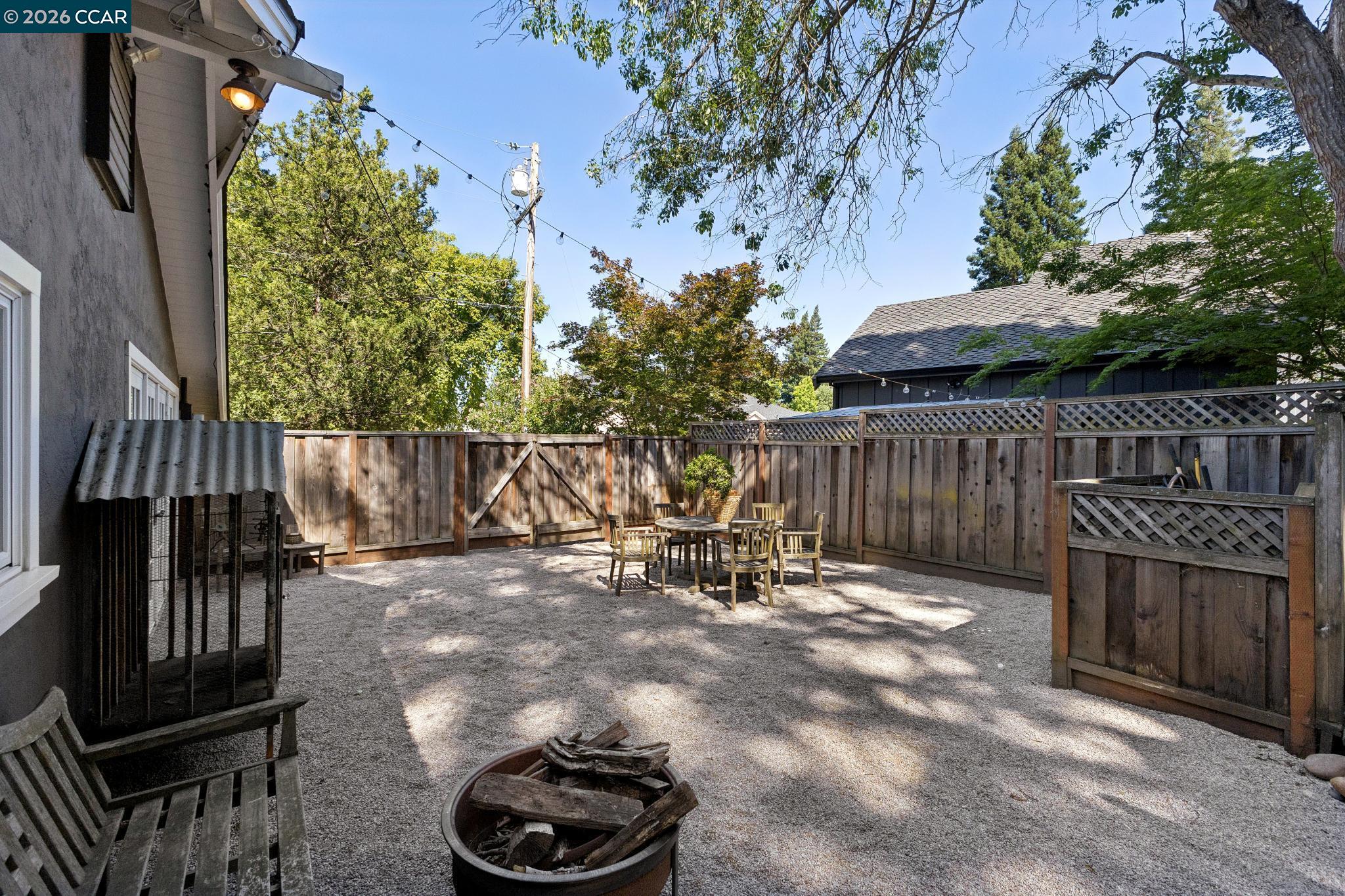 699 Terry Ln