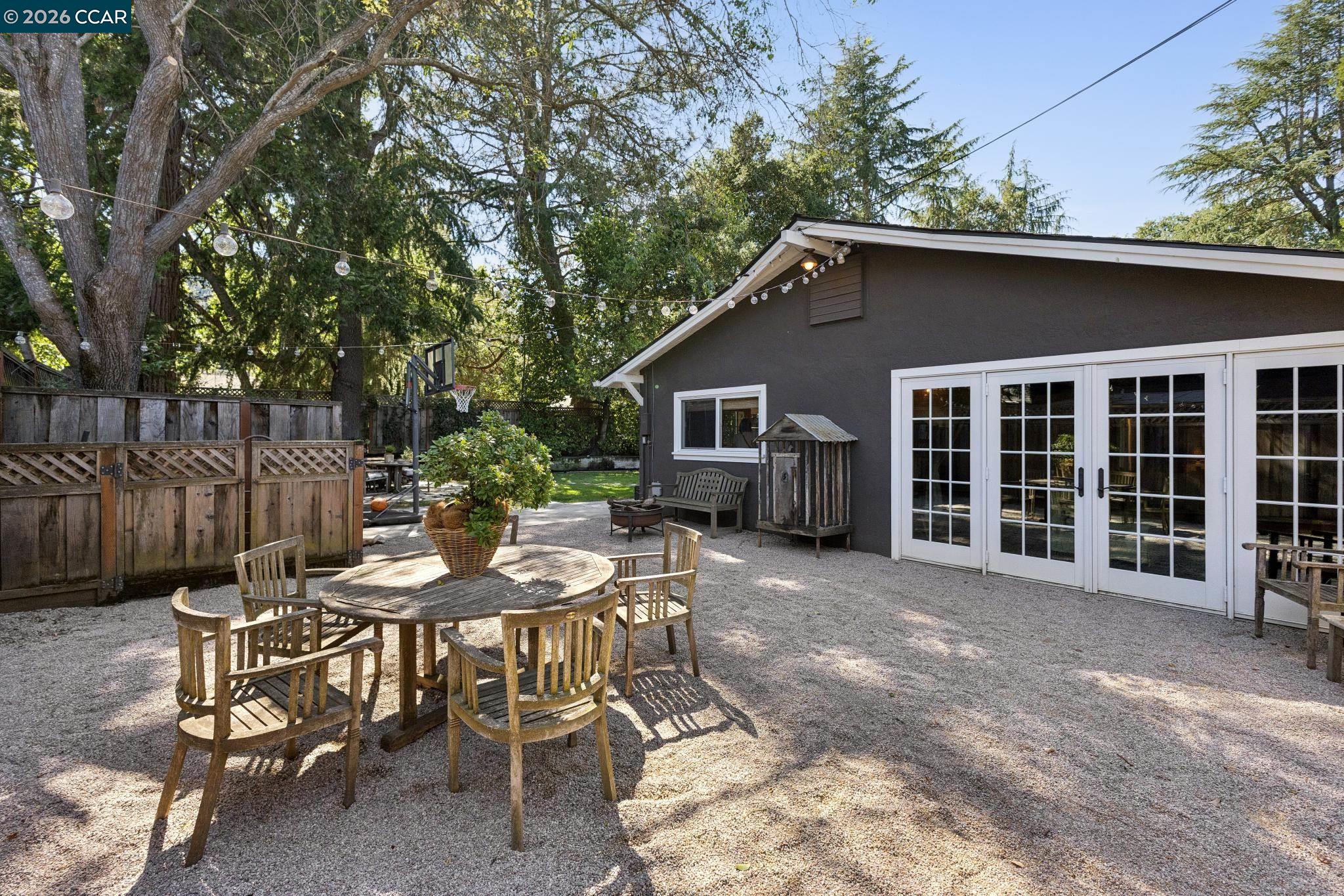 699 Terry Ln