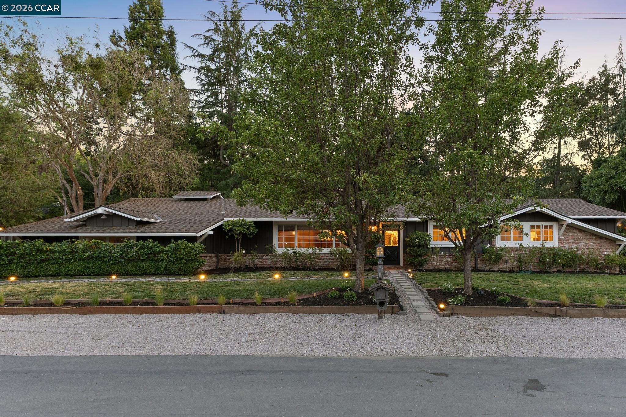 699 Terry Ln