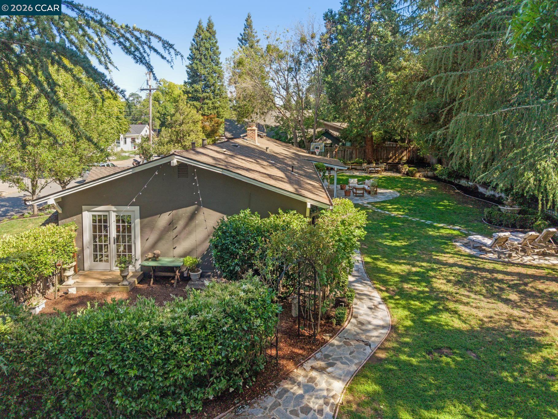 699 Terry Ln