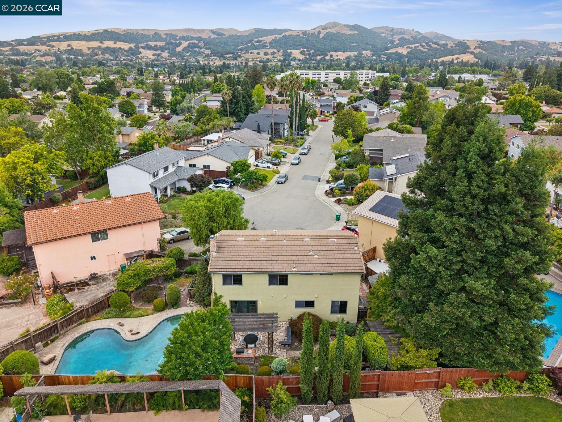 737 Arboles Pl