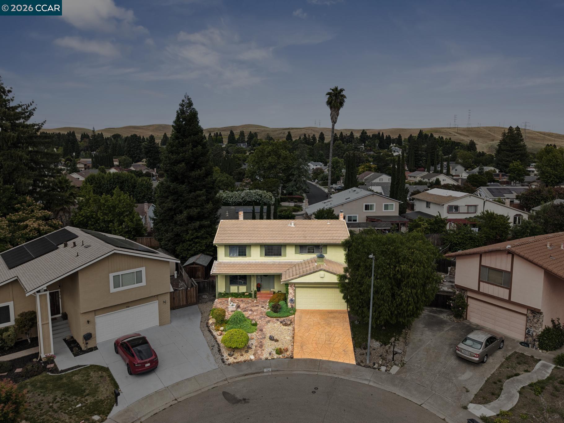 737 Arboles Pl
