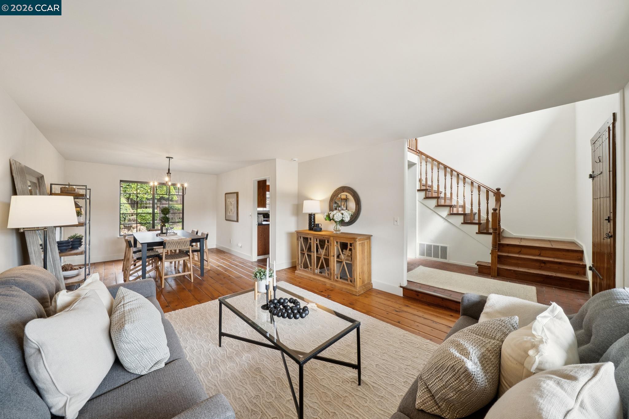 737 Arboles Pl