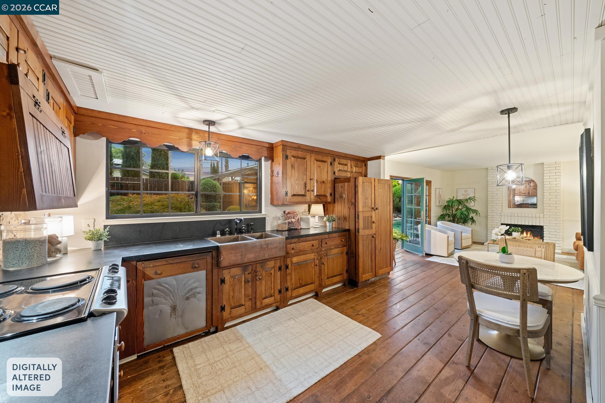 737 Arboles Pl