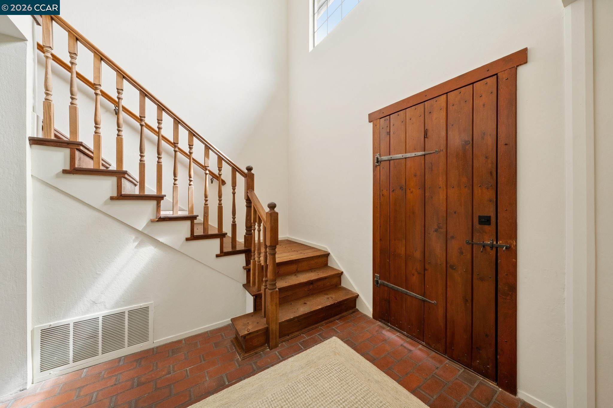 737 Arboles Pl