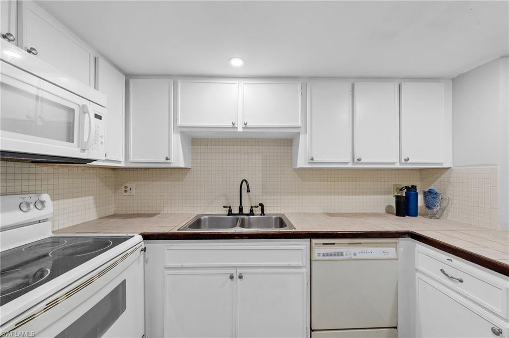 102 E Greens BLVD