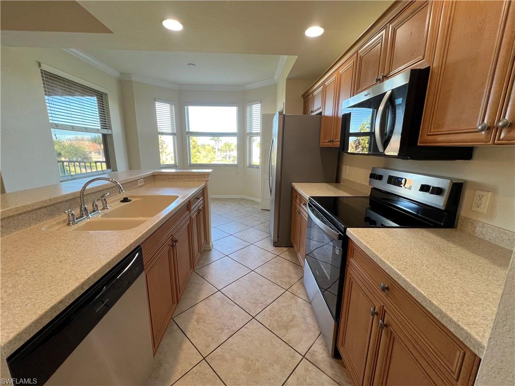 8470 Kingbird LOOP # 1033