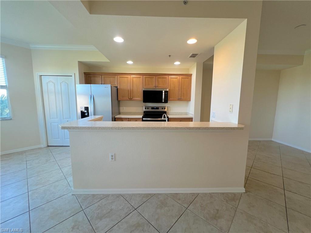 8470 Kingbird LOOP # 1033