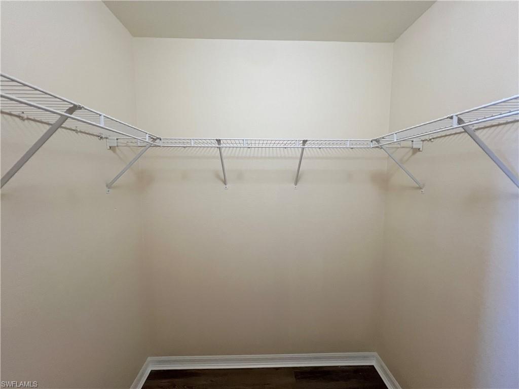 8470 Kingbird LOOP # 1033