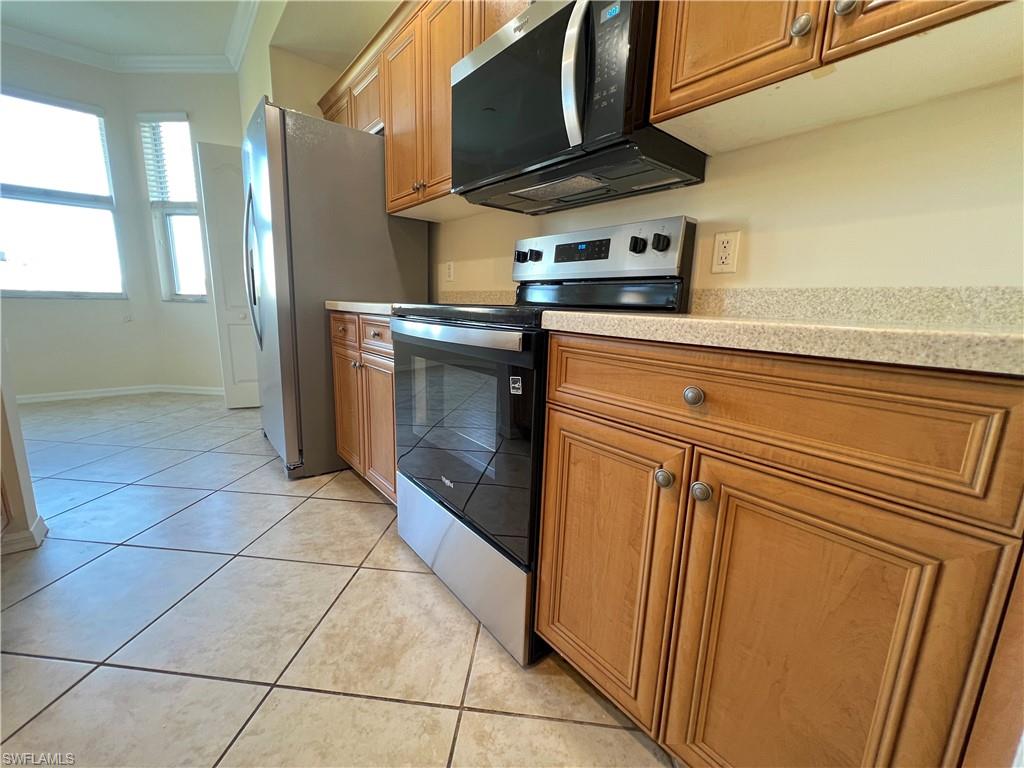 8470 Kingbird LOOP # 1033