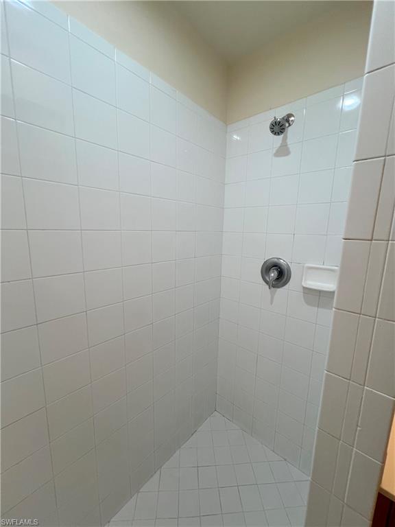 8470 Kingbird LOOP # 1033