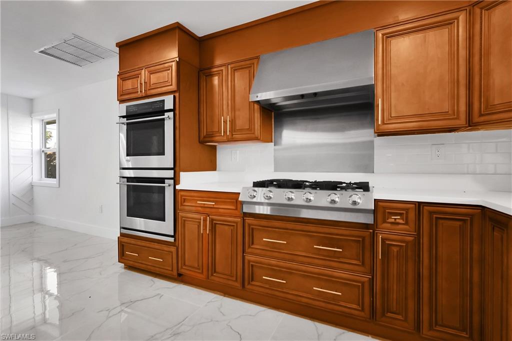 2210 Isle Of Pines AVE E