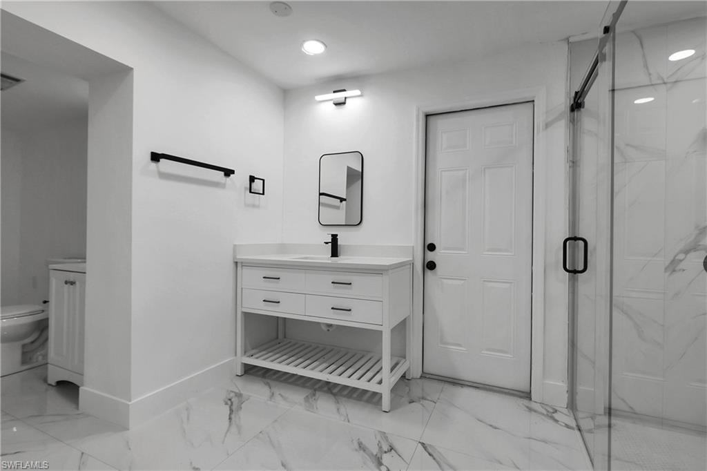 2210 Isle Of Pines AVE E