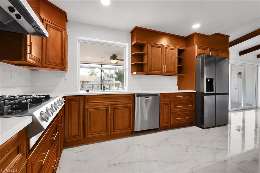 2210 Isle Of Pines AVE E