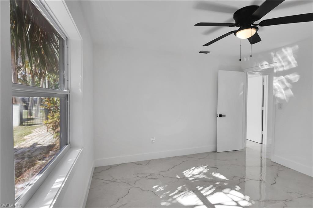 2210 Isle Of Pines AVE E