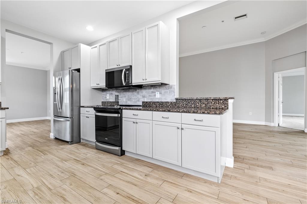 18900 Bay Woods Lake DR # 203