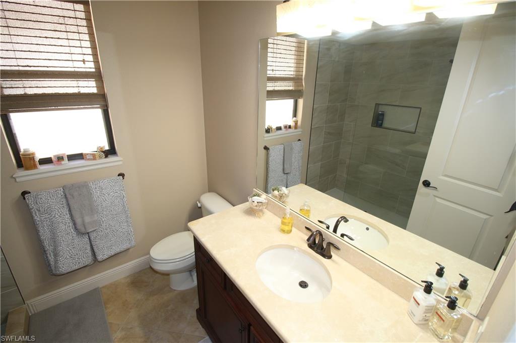 7414 Pointe Venezia DR