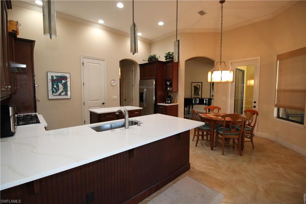 7414 Pointe Venezia DR