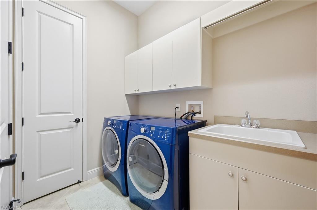 7414 Pointe Venezia DR