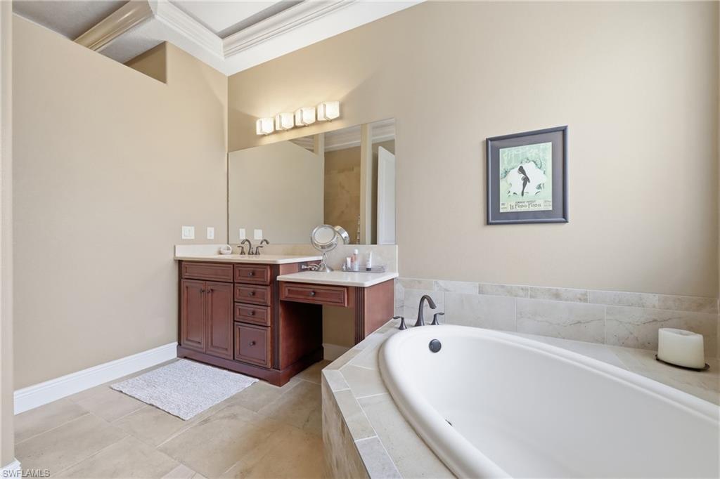 7414 Pointe Venezia DR