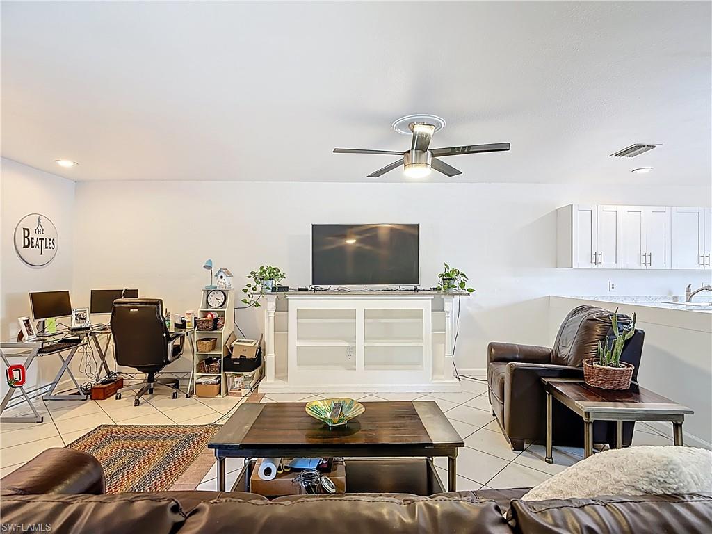 4293 Island Circle 4