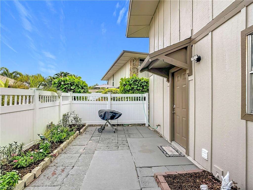 4293 Island Circle 4