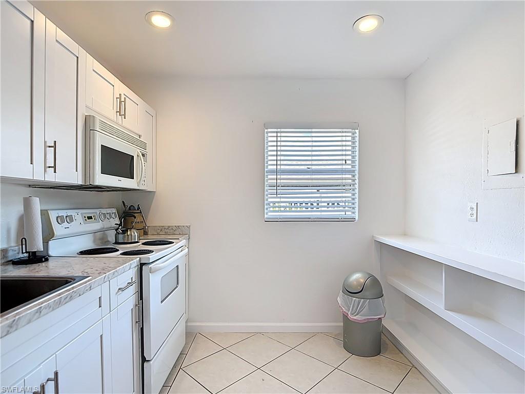 4293 Island Circle 4