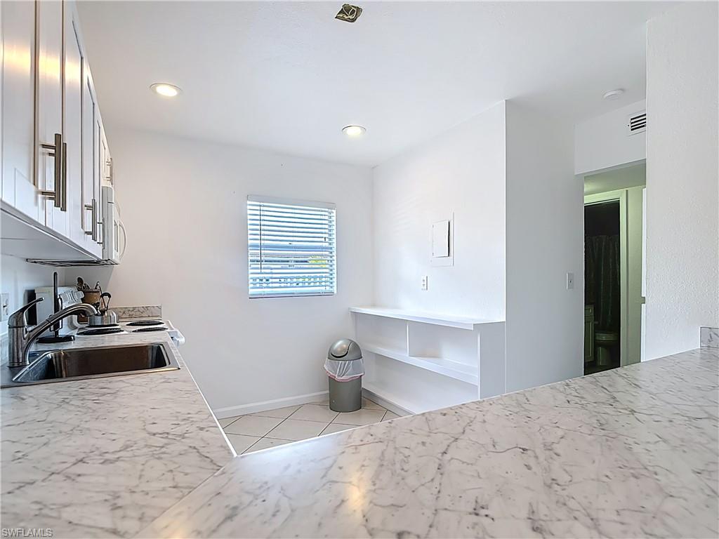 4293 Island Circle 4