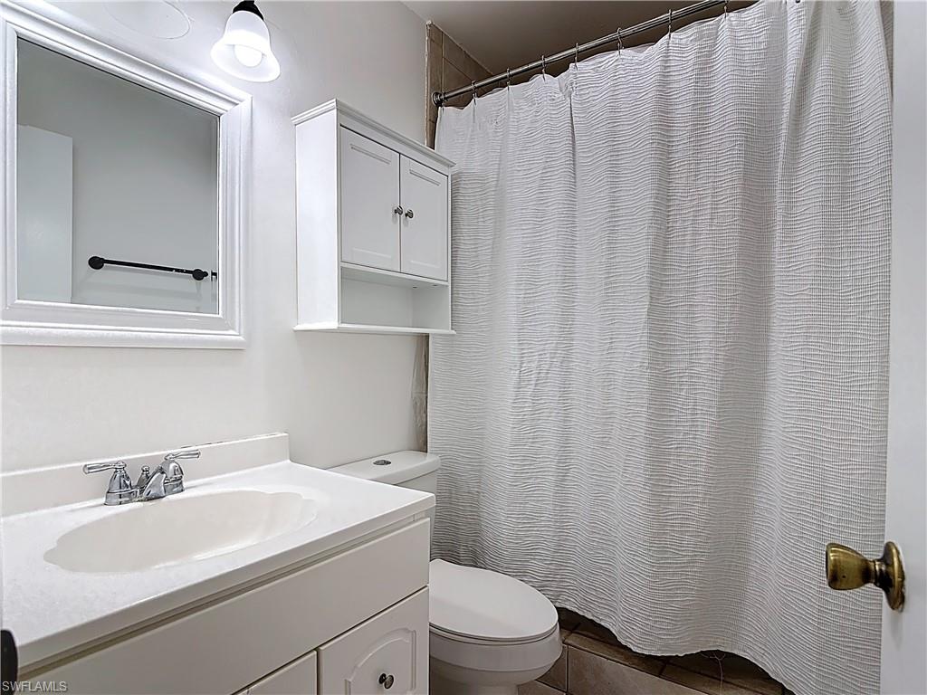 4293 Island Circle 4