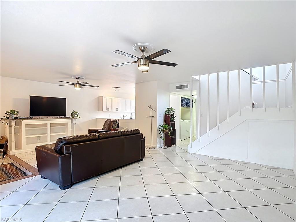 4293 Island Circle 4