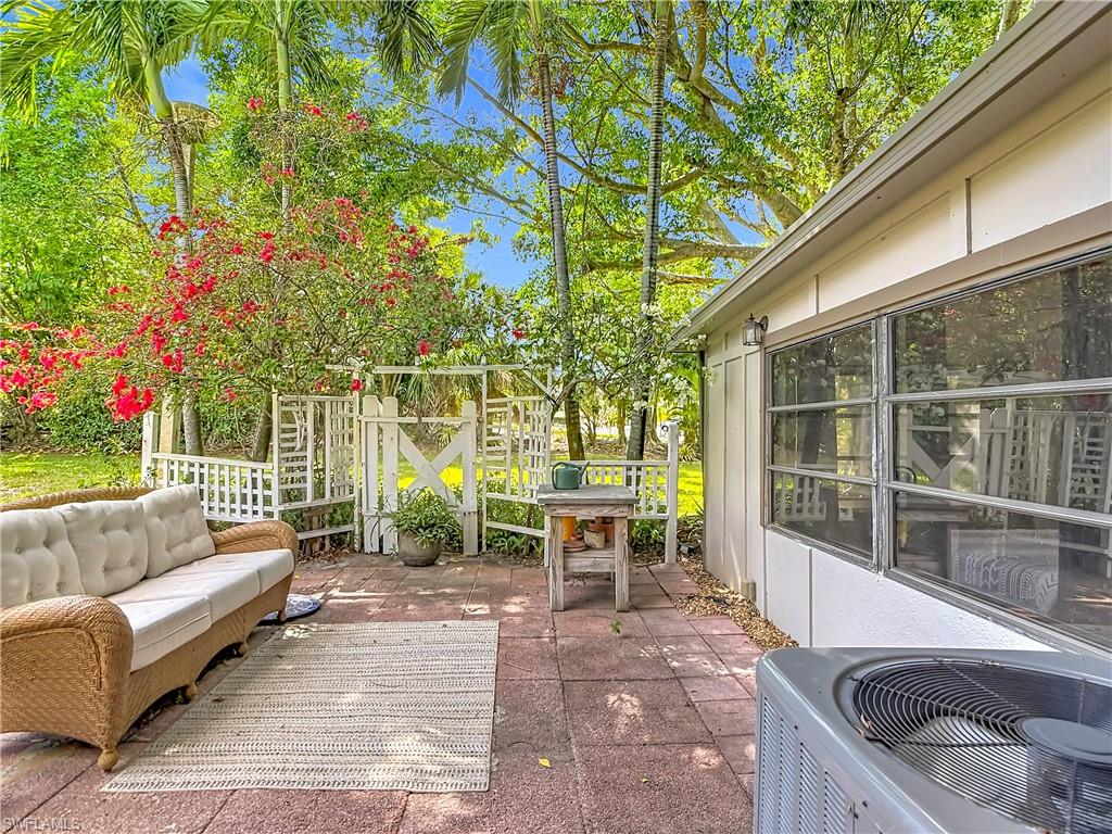 4293 Island Circle 4