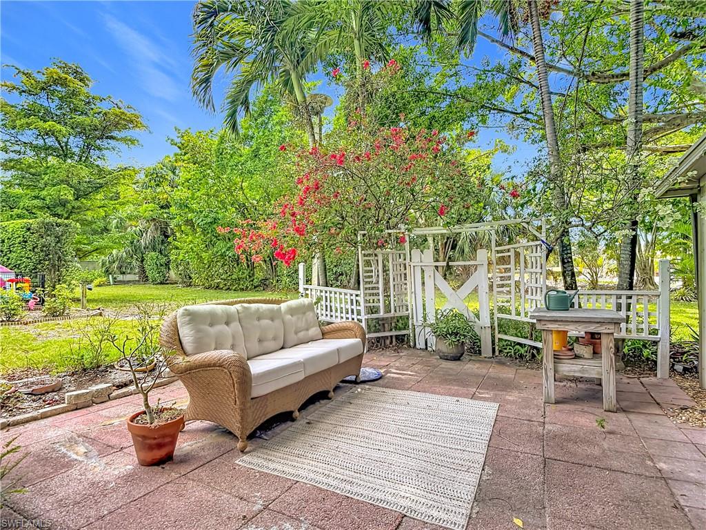 4293 Island Circle 4