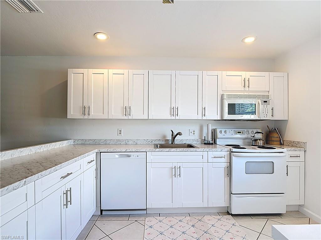 4293 Island Circle 4