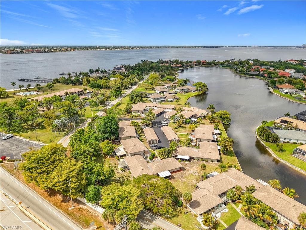 4293 Island Circle 4