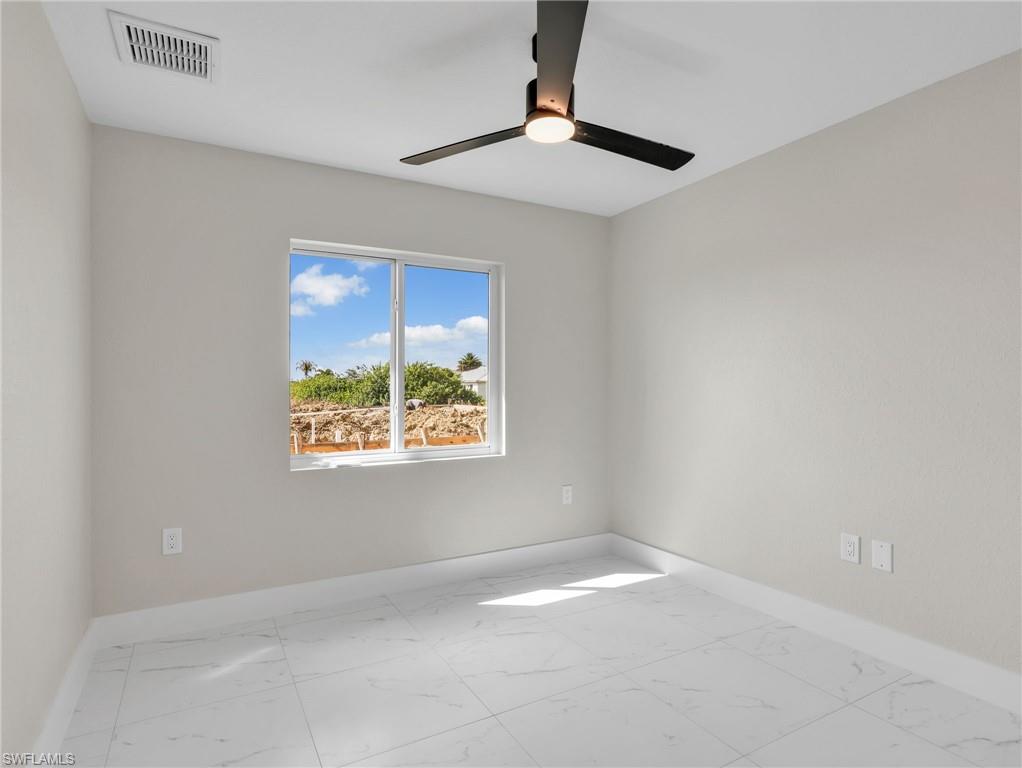 362/364 Petite AVE