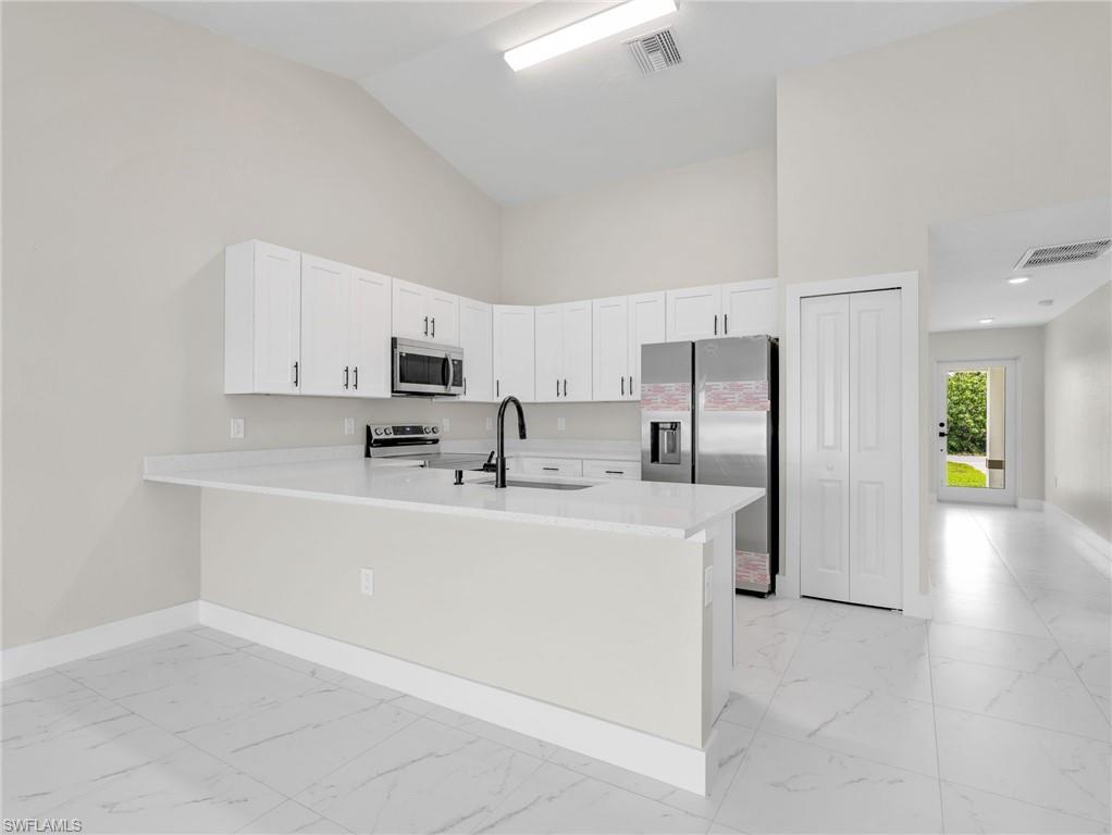 362/364 Petite AVE