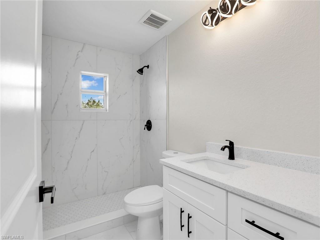 362/364 Petite AVE