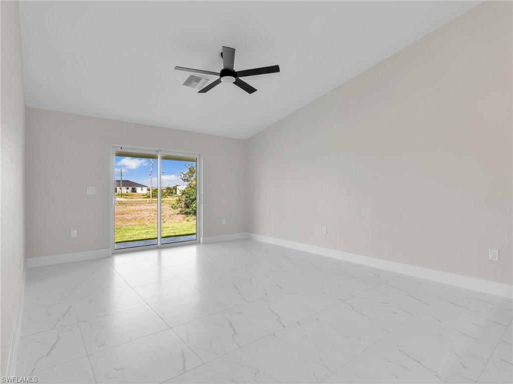 362/364 Petite AVE