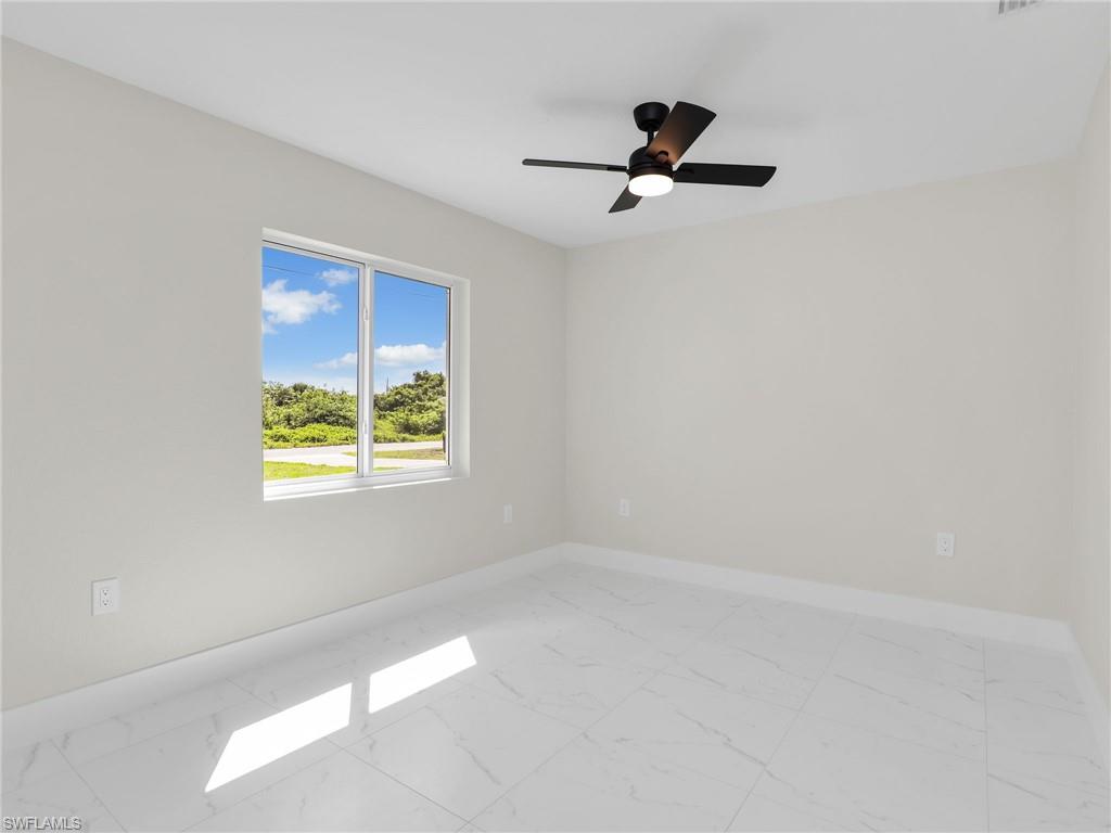 362/364 Petite AVE