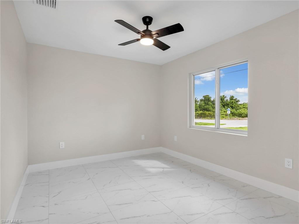 362/364 Petite AVE